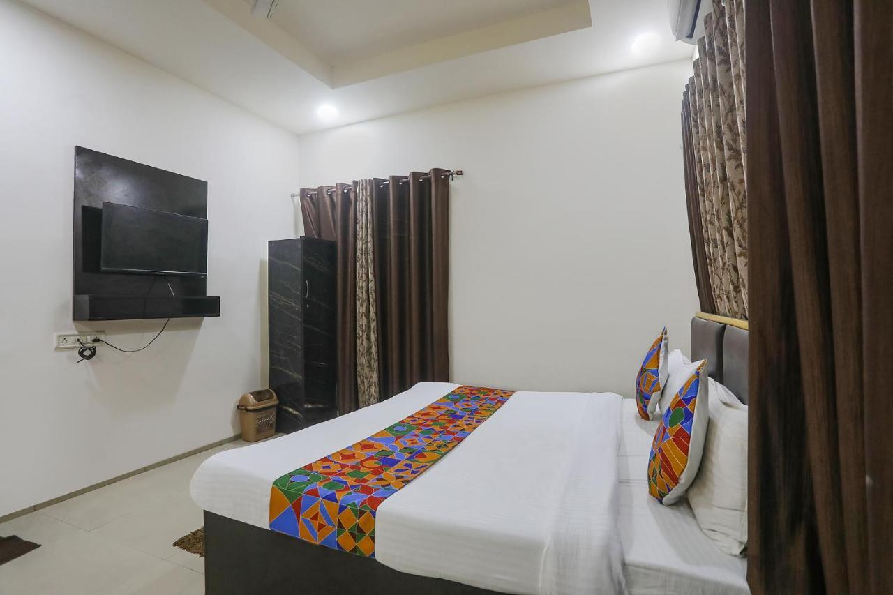 נאגפור Fabhotel Paradise Stay Inn מראה חיצוני תמונה